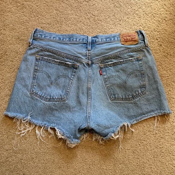 Levi's Light Wash Distressed 501 Button Fly High Waisted Cutoff Shorts - Picture 4 of 4